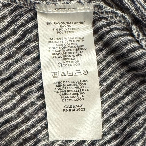 Loft size XL tshirt - Picture 5 of 5